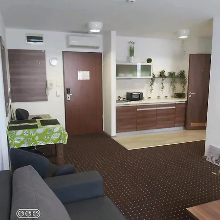 Plage Apartman Apartment *